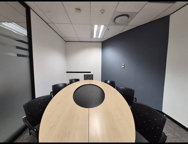 45M² SERVICED OFFICE TO LET IN SANDTON CENTRAL